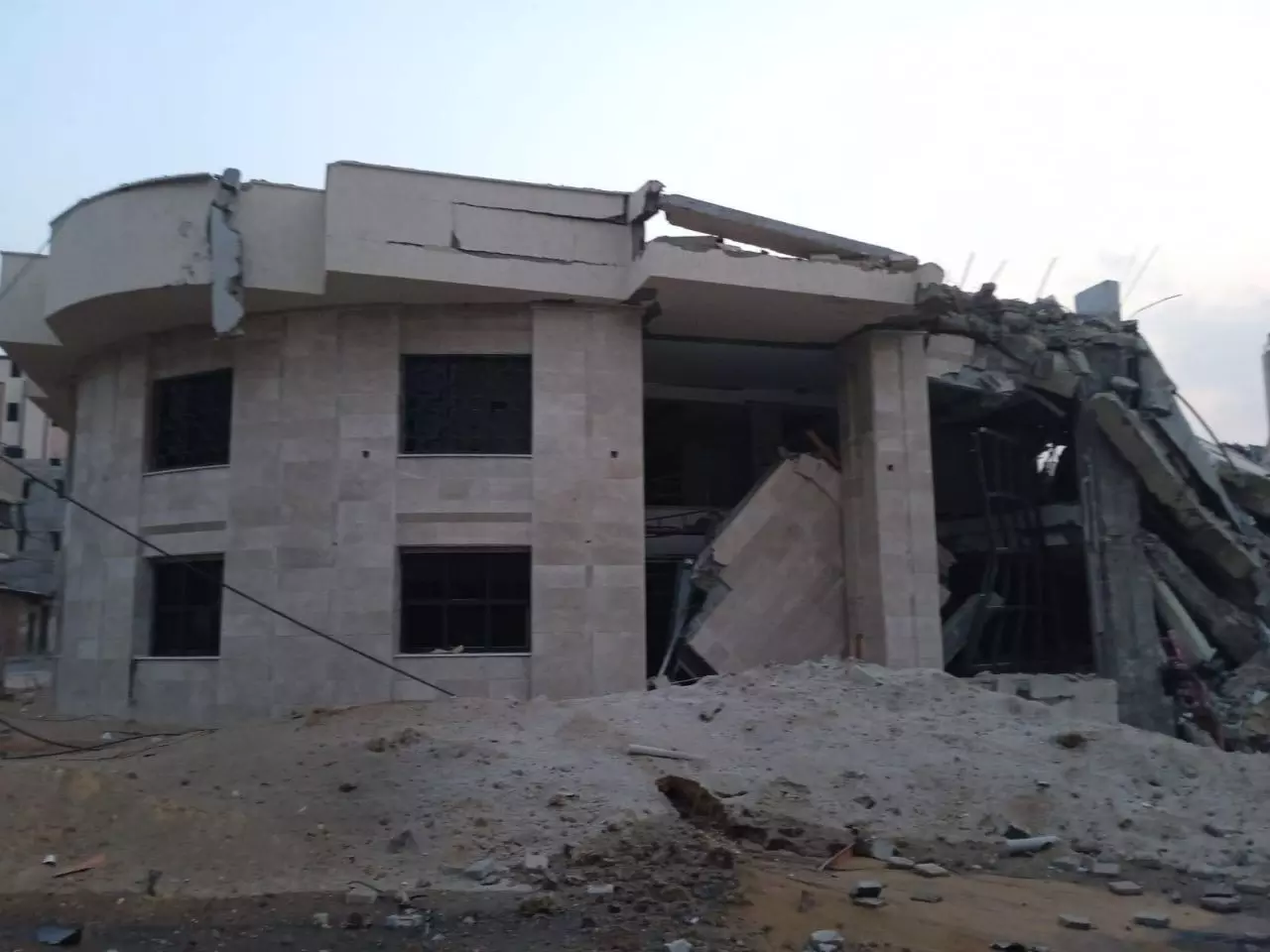 യുദ്ധക്കളമായി പശ്ചിമേഷ്യ; ചിത്രങ്ങളിലൂടെ...