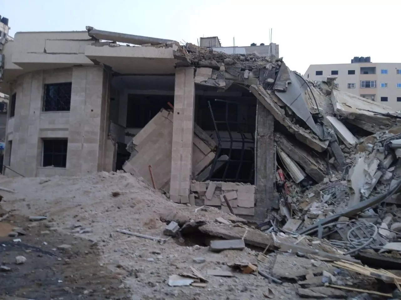 യുദ്ധക്കളമായി പശ്ചിമേഷ്യ; ചിത്രങ്ങളിലൂടെ...