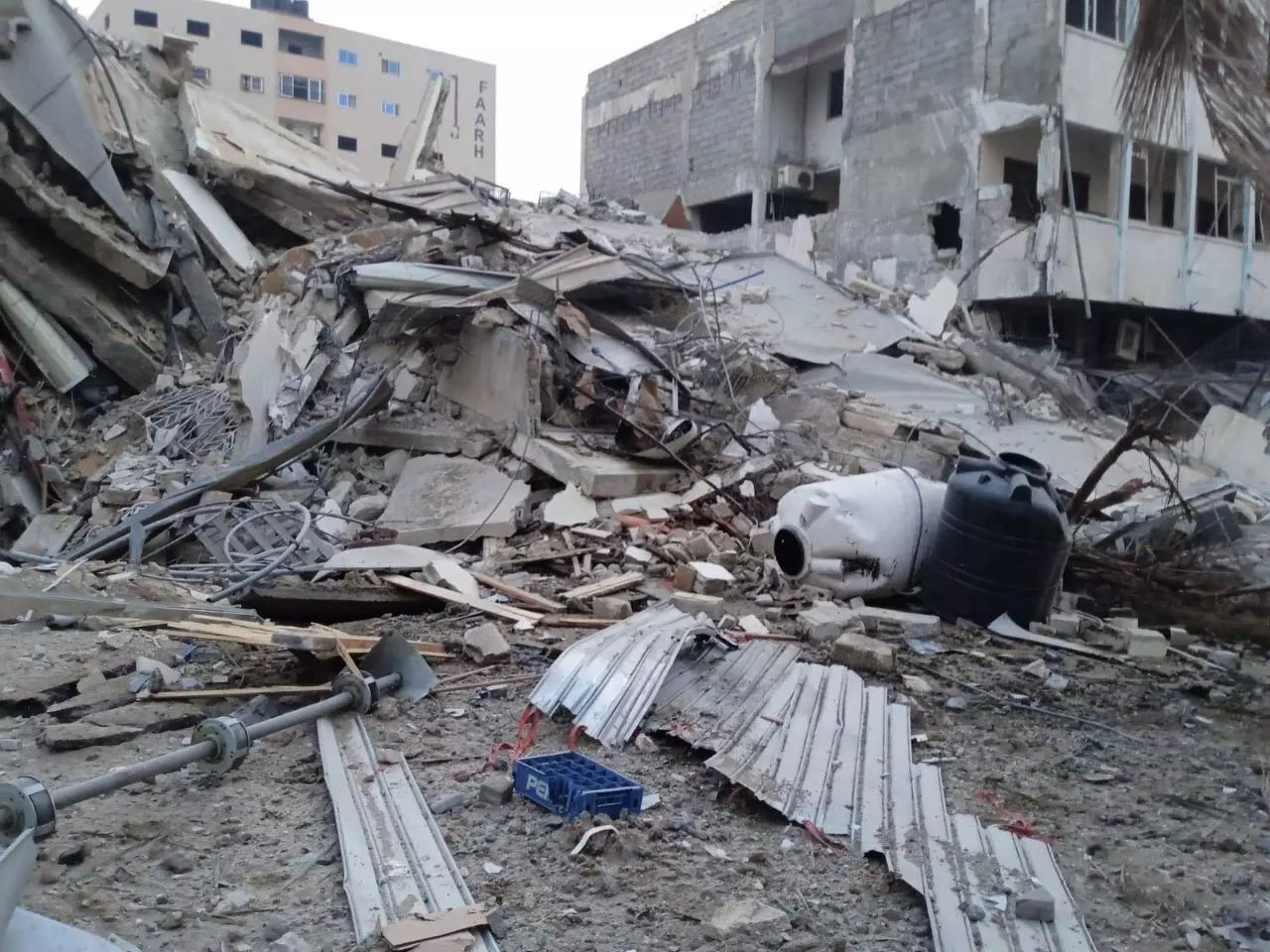 യുദ്ധക്കളമായി പശ്ചിമേഷ്യ; ചിത്രങ്ങളിലൂടെ...