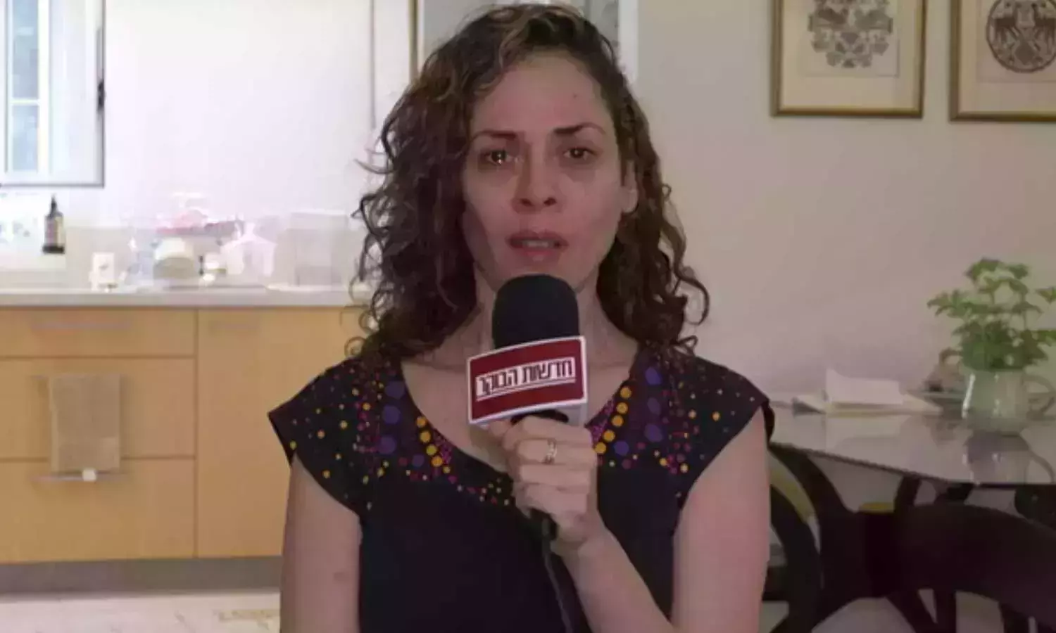 കുട്ടികളെ തോളിലേറ്റിയാണ് അതിര്‍ത്തി വരെ ഹമാസ് പോരാളികള്‍ എത്തിച്ചത്; ബന്ദിയാക്കിയ ഇസ്രായേല്‍ സ്ത്രീ