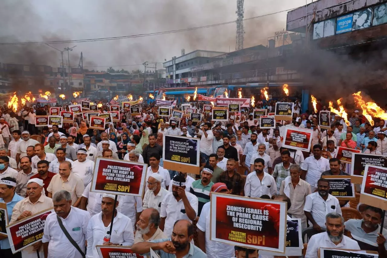 പൊരുതുന്ന ഫലസ്തീനികള്‍ക്ക് ഐക്യദാര്‍ഢ്യമായി   എസ് ഡിപി ഐ സംഗമങ്ങള്‍