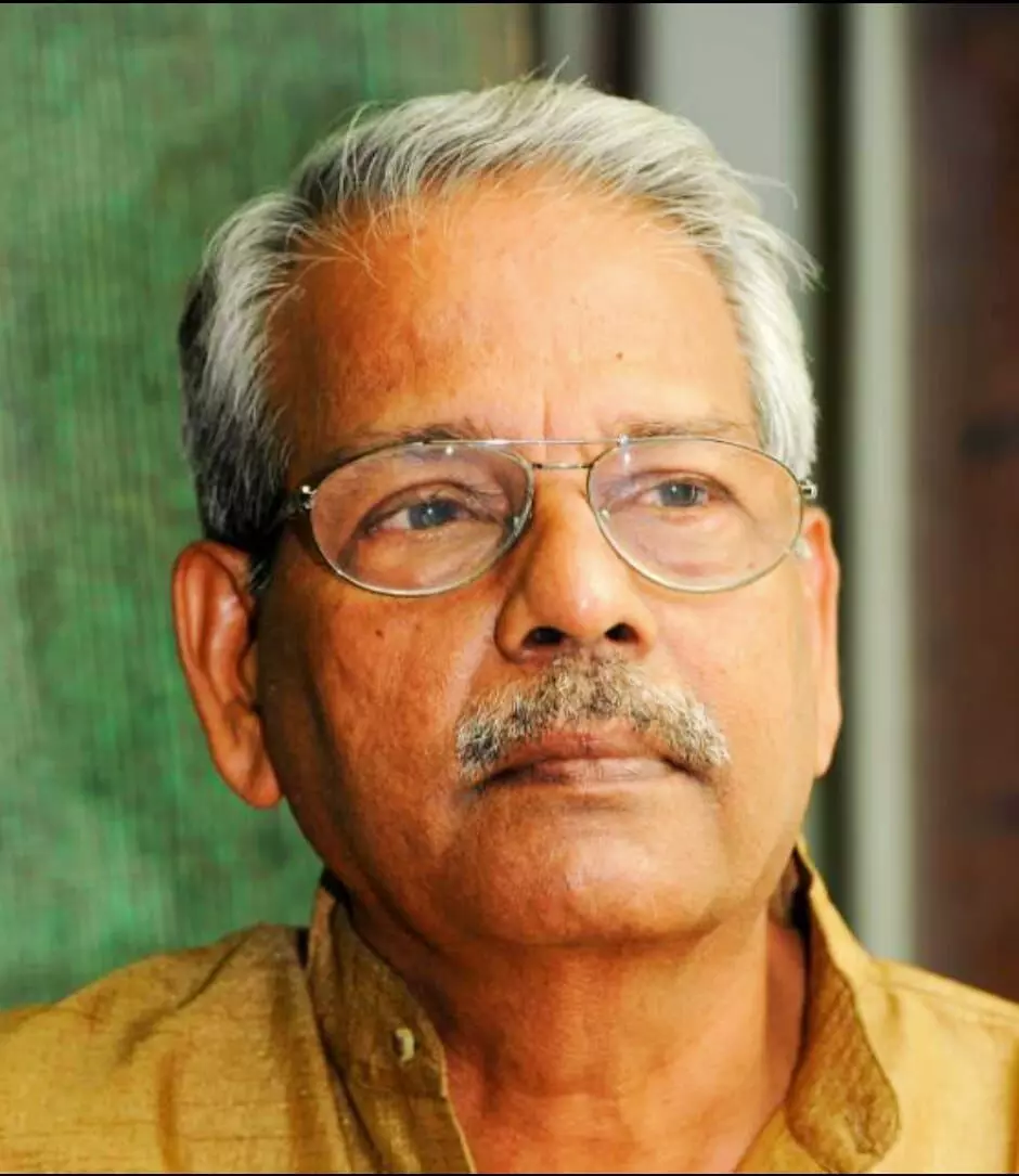 ശിഹാബ് തങ്ങള് കര്മ്മ ശ്രേഷ്ഠ പുരസ്കാരം സി രാധാകൃഷ്ണന് ശിഹാബ് തങ്ങള് കര്മ്മ ശ്രേഷ്ഠ പുരസ്കാരം സി രാധാകൃഷ്ണന്