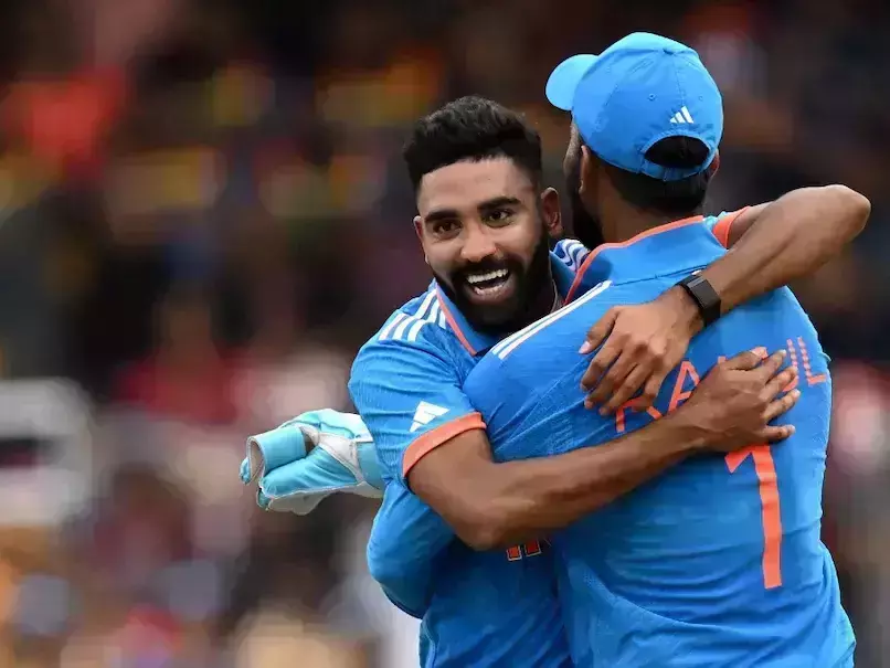 ലോകകപ്പ്; ബംഗ്ലാ കടുവകളെ മെരുക്കാന് ഇന്ത്യയ്ക്ക് ലക്ഷ്യം 257 റണ്സ് ലോകകപ്പ്; ബംഗ്ലാ കടുവകളെ മെരുക്കാന് ഇന്ത്യയ്ക്ക് ലക്ഷ്യം 257 റണ്സ്