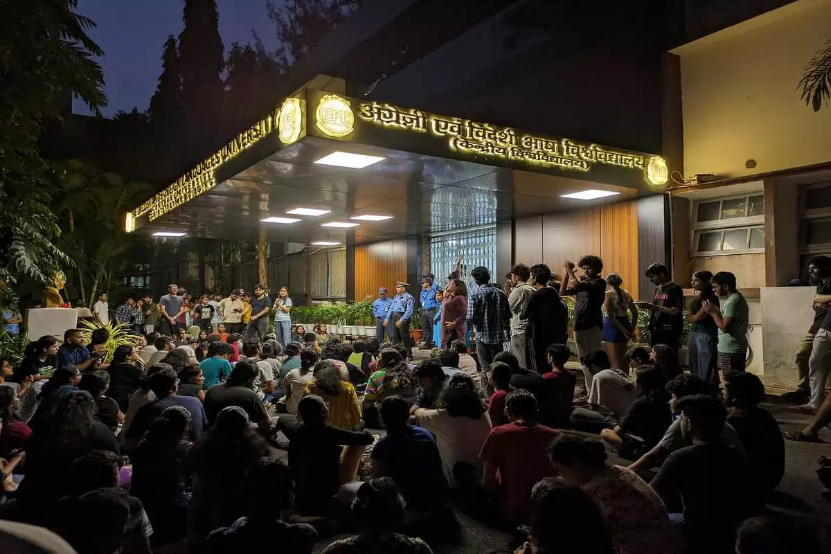 വിദ്യാര്‍ത്ഥിനിക്കുനേരെ ലൈംഗികാതിക്രമം: ഹൈദരാബാദ് ഇഫ്‌ലുവില്‍ വിദ്യാര്‍ത്ഥി പ്രക്ഷോഭം