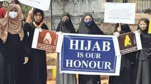 കര്ണാടകയിലെ ഹിജാബ് വിലക്കില് ഇളവ്; സര്ക്കാര് സര്വീസിലേക്കുള്ള പരീക്ഷകളില് ധരിക്കാം കര്ണാടകയിലെ ഹിജാബ് വിലക്കില് ഇളവ്; സര്ക്കാര് സര്വീസിലേക്കുള്ള പരീക്ഷകളില് ധരിക്കാം