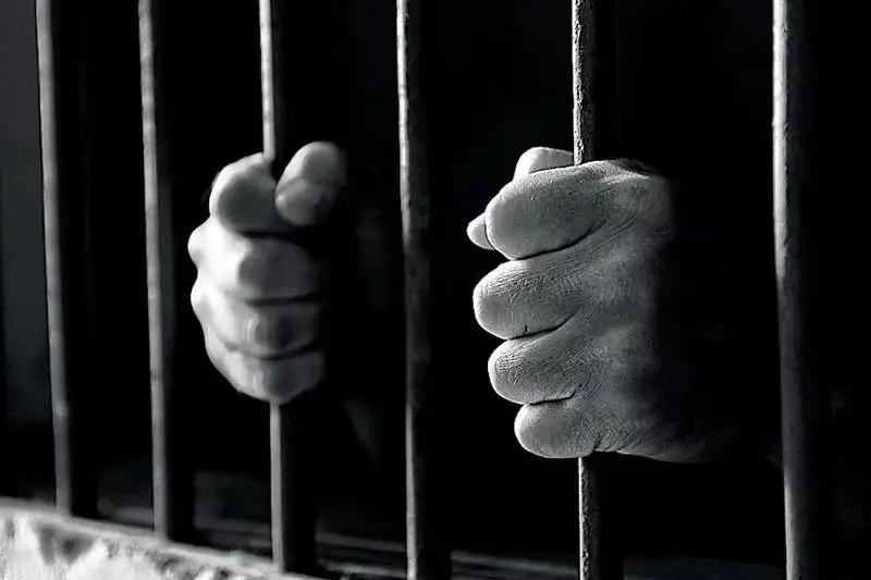 ഇസ്രായേലിനു വേണ്ടി ചാരപ്പണി: ഖത്തറില് എട്ട് ഇന്ത്യക്കാര്ക്ക് വധശിക്ഷ; നടപടി ഞെട്ടിച്ചെന്ന് ഇന്ത്യ ഇസ്രായേലിനു വേണ്ടി ചാരപ്പണി: ഖത്തറില് എട്ട് ഇന്ത്യക്കാര്ക്ക് വധശിക്ഷ; നടപടി ഞെട്ടിച്ചെന്ന് ഇന്ത്യ