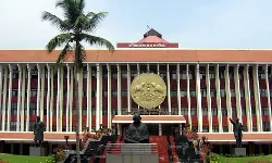 നമ്മുടെ ജനപ്രതിനിധികള്‍ ഒരു വരേണ്യ വര്‍ഗമായി തീര്‍ന്നിട്ടില്ലേ?