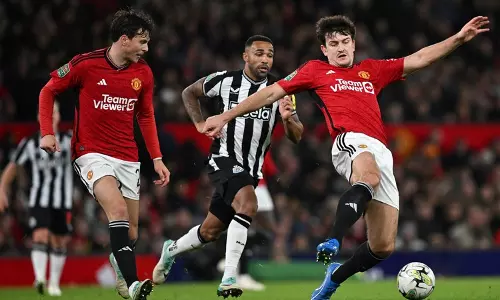 ലീഗ് കപ്പില്‍ നിന്ന് പുറത്തായി മാഞ്ചറ്റര്‍ യുനൈറ്റഡും ആഴ്‌സണലും