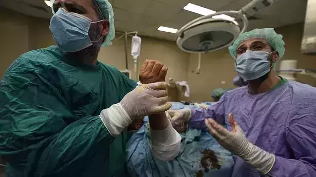 ഗസയില് അവയവങ്ങള് മുറിച്ചുനീക്കുന്നതുള്പ്പെടെയുള്ള ശസ്ത്രക്രിയ നടത്തുന്നത് അനസ്തേഷ്യ നല്കാതെ: ഡബ്ല്യുഎച്ച്ഒ ഗസയില് അവയവങ്ങള് മുറിച്ചുനീക്കുന്നതുള്പ്പെടെയുള്ള ശസ്ത്രക്രിയ നടത്തുന്നത് അനസ്തേഷ്യ നല്കാതെ: ഡബ്ല്യുഎച്ച്ഒ