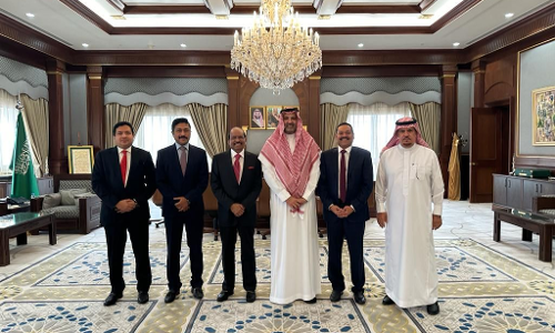 മദീനാ ഗവര്‍ണറുമായി എം എ യൂസഫലി കൂടിക്കാഴ്ച നടത്തി