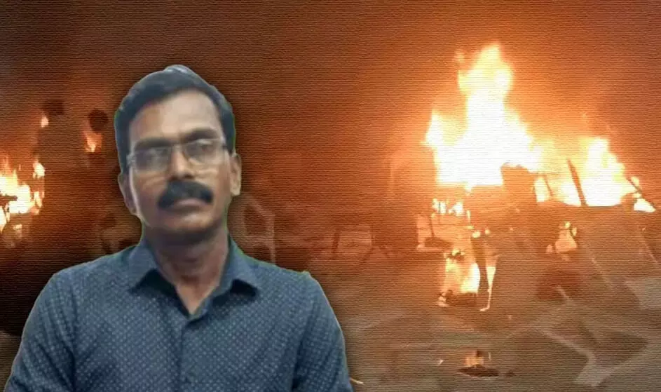 കളമശ്ശേരി സ്ഫോടന പരമ്പര: മാര്ട്ടിന് മുമ്പും പരീക്ഷണ സ്ഫോടനങ്ങള് നടത്തിയെന്ന് പോലിസ് കളമശ്ശേരി സ്ഫോടന പരമ്പര: മാര്ട്ടിന് മുമ്പും പരീക്ഷണ സ്ഫോടനങ്ങള് നടത്തിയെന്ന് പോലിസ്
