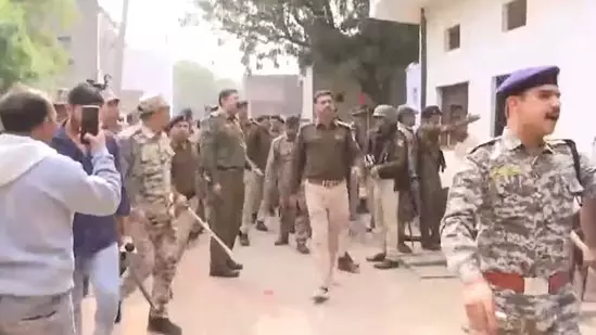 മധ്യപ്രദേശില്‍ വോട്ടെടുപ്പിനിടെ പലയിടത്തും സംഘര്‍ഷം; ബിജെപി സ്ഥാനാര്‍ത്ഥിക്ക് പരിക്ക്