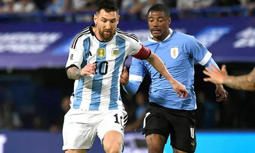 ലോകകപ്പ് യോഗ്യത; ഡയസ്സ് ഡബിളില് കാനറികള് വീണു; ന്യൂനസ് ഗോളില് വാമോസും ലോകകപ്പ് യോഗ്യത; ഡയസ്സ് ഡബിളില് കാനറികള് വീണു; ന്യൂനസ് ഗോളില് വാമോസും