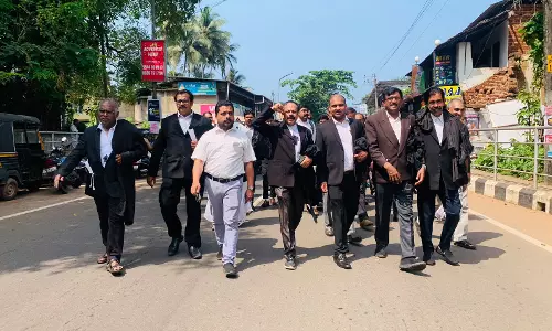 മജിസ്‌ട്രേറ്റിനെതിരേ കോടതി നടപടികള്‍ ബഹിഷ്‌കരിച്ച് അഭിഭാഷകരുടെ പ്രതിഷേധം