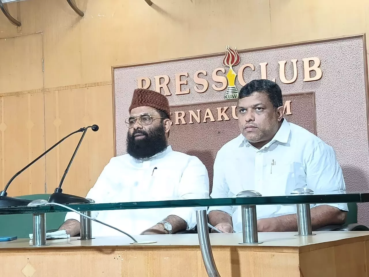 കളമശ്ശേരി ഭീകരാക്രമണം; പിന്നിലുള്ള ഗൂഢശക്തികളെ പുറത്തു കൊണ്ടുവരണം: മൂവാറ്റുപുഴ അഷ്റഫ് മൗലവി