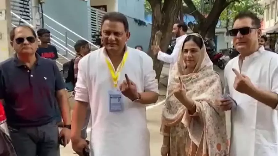 തെലങ്കാനയില്‍ പോളിങ് 36% കടന്നു; കോണ്‍ഗ്രസ് അധ്യക്ഷന്റെ സഹോദരനെ ബൂത്തില്‍ തടഞ്ഞു