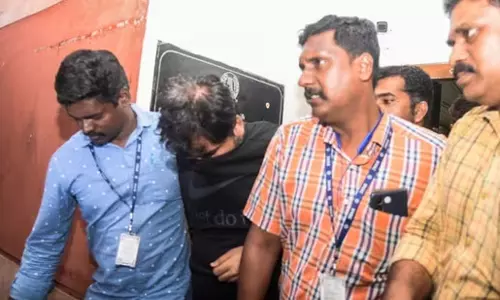 20 ലക്ഷം രൂപ കൈക്കൂലി; തമിഴ്നാട്ടില് ഇഡി ഉദ്യോഗസ്ഥന് പിടിയില് 20 ലക്ഷം രൂപ കൈക്കൂലി; തമിഴ്നാട്ടില് ഇഡി ഉദ്യോഗസ്ഥന് പിടിയില്