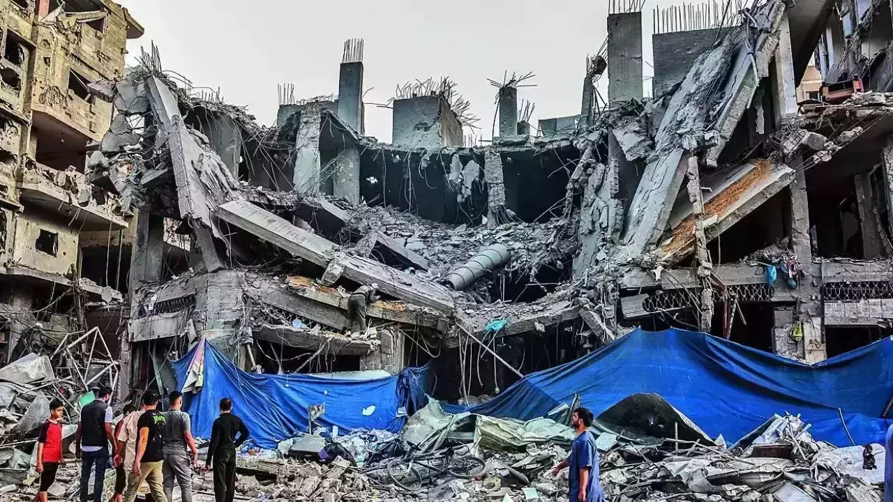 ഗസയില് ഇസ്രായേലിന്റെ കൂട്ടക്കുരുതി തുടരുന്നു; 24 മണിക്കൂറിനുള്ളില് 700 മരണം; തിരിച്ചടിച്ച് ഹമാസും ഗസയില് ഇസ്രായേലിന്റെ കൂട്ടക്കുരുതി തുടരുന്നു; 24 മണിക്കൂറിനുള്ളില് 700 മരണം; തിരിച്ചടിച്ച് ഹമാസും