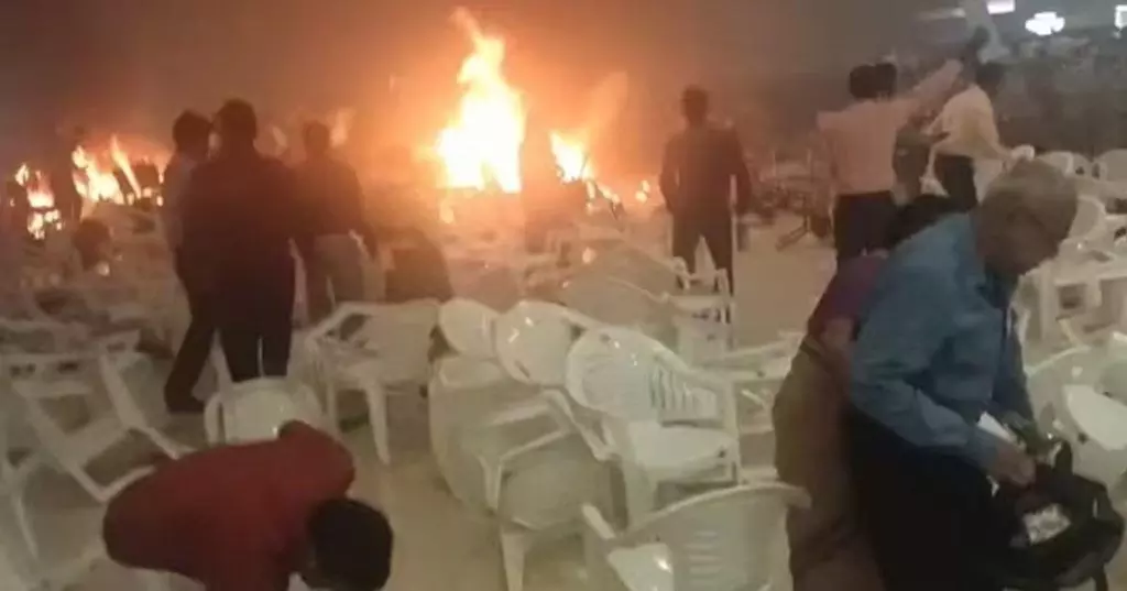 കളമശ്ശേരി സ്ഫോടനത്തില് മരണം എട്ടായി; പരിക്കേറ്റ് ചികിത്സയിലിരിക്കെ മരിച്ചത് ഇടുക്കി സ്വദേശിനി കളമശ്ശേരി സ്ഫോടനത്തില് മരണം എട്ടായി; പരിക്കേറ്റ് ചികിത്സയിലിരിക്കെ മരിച്ചത് ഇടുക്കി സ്വദേശിനി