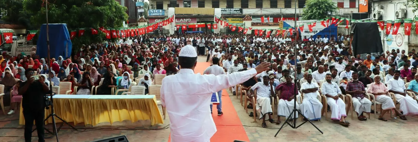 രക്തസാക്ഷിത്വം ജനാധിപത്യ പോരാട്ടങ്ങള്ക്ക് ഊര്ജം പകരും: പി അബ്ദുല് മജീദ് ഫൈസി രക്തസാക്ഷിത്വം ജനാധിപത്യ പോരാട്ടങ്ങള്ക്ക് ഊര്ജം പകരും: പി അബ്ദുല് മജീദ് ഫൈസി