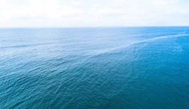 ഇസ്രായേല്‍ ബന്ധമുള്ള കപ്പലിനു നേരെ ഇന്ത്യന്‍ മഹാസമുദ്രത്തില്‍ ഡ്രോണ്‍ ആക്രമണം