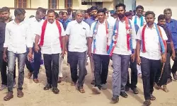 തെരുവിലൂടെ ചെരിപ്പിട്ട് നടന്ന്...; സവര്‍ണരുടെ അപ്രഖ്യാപിത വിലക്ക് പൊട്ടിച്ചെറിഞ്ഞ് ദലിതര്‍