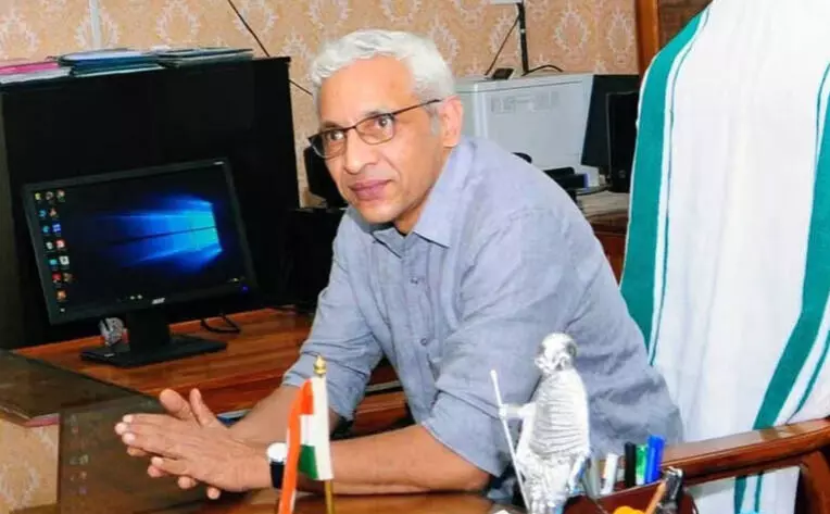 കണ്ണൂര് വിസി നിയമനം റദ്ദാക്കിയതിനെതിരേ സര്ക്കാര് പുനപ്പരിശോധനാ ഹരജിയുമായി സുപ്രിംകോടതിയില് കണ്ണൂര് വിസി നിയമനം റദ്ദാക്കിയതിനെതിരേ സര്ക്കാര് പുനപ്പരിശോധനാ ഹരജിയുമായി സുപ്രിംകോടതിയില്