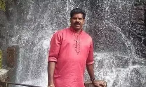 പോക്‌സോ കേസില്‍ അറസ്റ്റിലായ അധ്യാപകനെ രക്ഷിക്കാന്‍ രാഷ്ട്രീയ ഇടപെടലെന്ന് ആക്ഷേപം