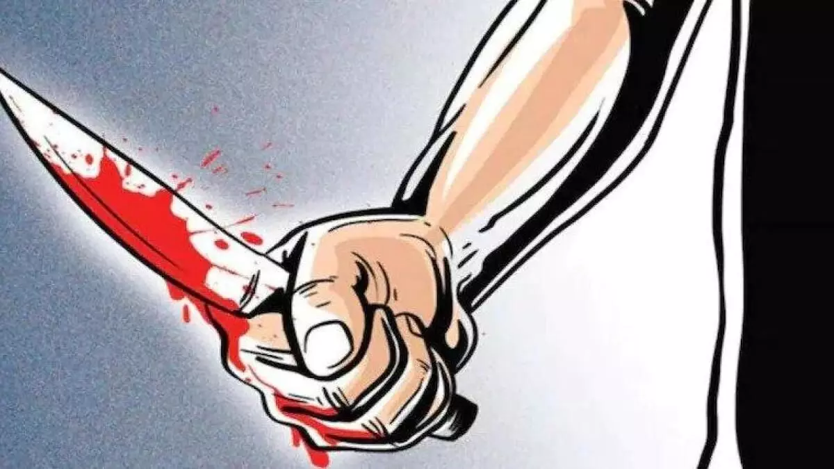 മദ്യപാനം ചോദ്യം ചെയ്തു; തിരുവനന്തപുരത്ത് മധ്യവയസ്കന്റെ കഴുത്തറുത്തു മദ്യപാനം ചോദ്യം ചെയ്തു; തിരുവനന്തപുരത്ത് മധ്യവയസ്കന്റെ കഴുത്തറുത്തു