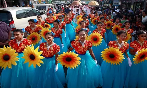സംസ്ഥാന സ്കൂള് കലോത്സവത്തിന് കൊല്ലത്ത് ഇന്ന് തിരിതെളിയും സംസ്ഥാന സ്കൂള് കലോത്സവത്തിന് കൊല്ലത്ത് ഇന്ന് തിരിതെളിയും