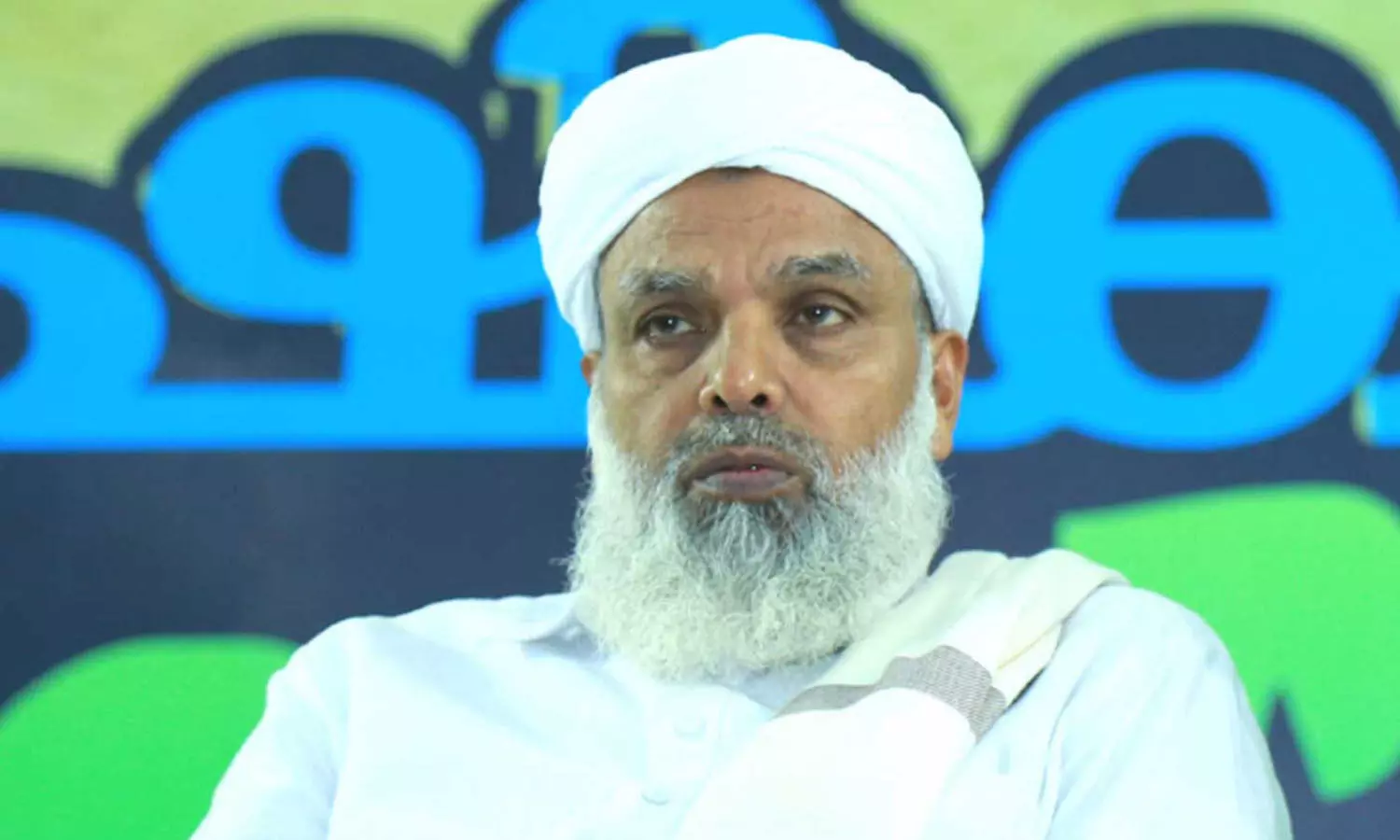 അഴിഞ്ഞാട്ടക്കാരി പരാമര്ശം; സമസ്ത നേതാവ് ഉമര് ഫൈസി മുക്കത്തിനെതിരേ കേസ് അഴിഞ്ഞാട്ടക്കാരി പരാമര്ശം; സമസ്ത നേതാവ് ഉമര് ഫൈസി മുക്കത്തിനെതിരേ കേസ്