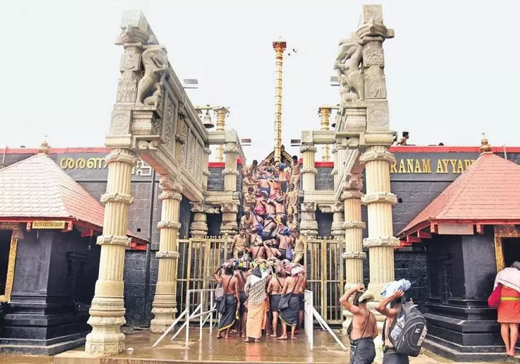 മകരവിളക്ക്, മകരശീവേലി, തൈപ്പൊങ്കല്: സംസ്ഥാനത്ത് തിങ്കളാഴ്ച ആറ് ജില്ലകളില് അവധി മകരവിളക്ക്, മകരശീവേലി, തൈപ്പൊങ്കല്: സംസ്ഥാനത്ത് തിങ്കളാഴ്ച ആറ് ജില്ലകളില് അവധി