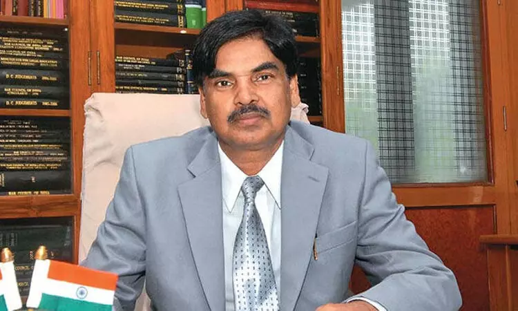 രാമക്ഷേത്രം പ്രാണപ്രതിഷ്ഠ: ജനുവരി 22ന് എല്ലാ കോടതികള്ക്കും അവധി പ്രഖ്യാപിക്കണം; ചീഫ് ജസ്റ്റിസിന് കത്തയച്ച് ബാര് കൗണ്സില് അധ്യക്ഷന് രാമക്ഷേത്രം പ്രാണപ്രതിഷ്ഠ: ജനുവരി 22ന് എല്ലാ കോടതികള്ക്കും അവധി പ്രഖ്യാപിക്കണം; ചീഫ് ജസ്റ്റിസിന് കത്തയച്ച് ബാര് കൗണ്സില് അധ്യക്ഷന്