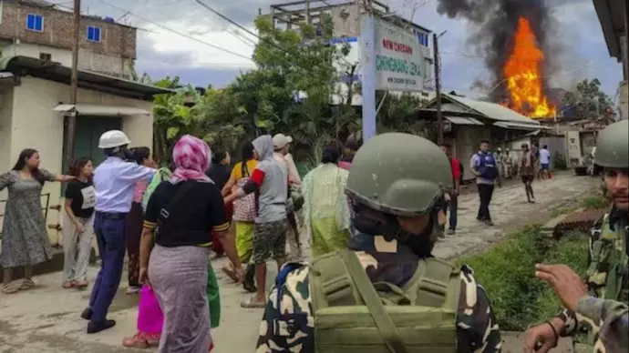 മണിപ്പൂരില്‍ വീണ്ടും വെടിവെയ്പ്പ്; മൂന്ന് ബിഎസ്എഫ് ജവാന്‍മാര്‍ക്ക് പരിക്ക്
