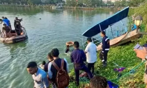 ഗുജറാത്തിലെ ബോട്ട് ദുരന്തം: 10 ദിവസത്തിനകം അന്വേഷണ റിപോര്ട്ട് നല്കാന് നിര്ദേശം ഗുജറാത്തിലെ ബോട്ട് ദുരന്തം: 10 ദിവസത്തിനകം അന്വേഷണ റിപോര്ട്ട് നല്കാന് നിര്ദേശം
