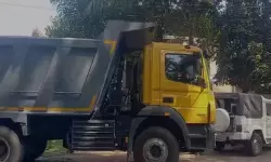 ലോറിയില്‍ നിന്ന് മെറ്റല്‍ ഇറക്കുന്നതിനിടെ വൈദ്യുതി ലൈനില്‍ തട്ടി; ഇതര സംസ്ഥാന തൊഴിലാളിക്ക് ദാരുണാന്ത്യം