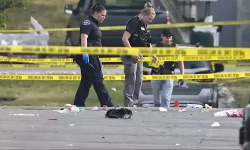 യുഎസിലെ ചിക്കാഗോയില് വെടിവെയ്പ്; 8 പേര് കൊല്ലപ്പെട്ടു യുഎസിലെ ചിക്കാഗോയില് വെടിവെയ്പ്; 8 പേര് കൊല്ലപ്പെട്ടു