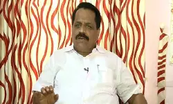 രാഹുലിന്റെ വേദിയില്‍ കസേര നല്‍കിയില്ല, സതീശന്‍ നിരന്തരം അപമാനിച്ചു; മാണി ഗ്രൂപ്പിലേക്ക് മടങ്ങണമെന്ന് ജോണി നെല്ലൂര്‍