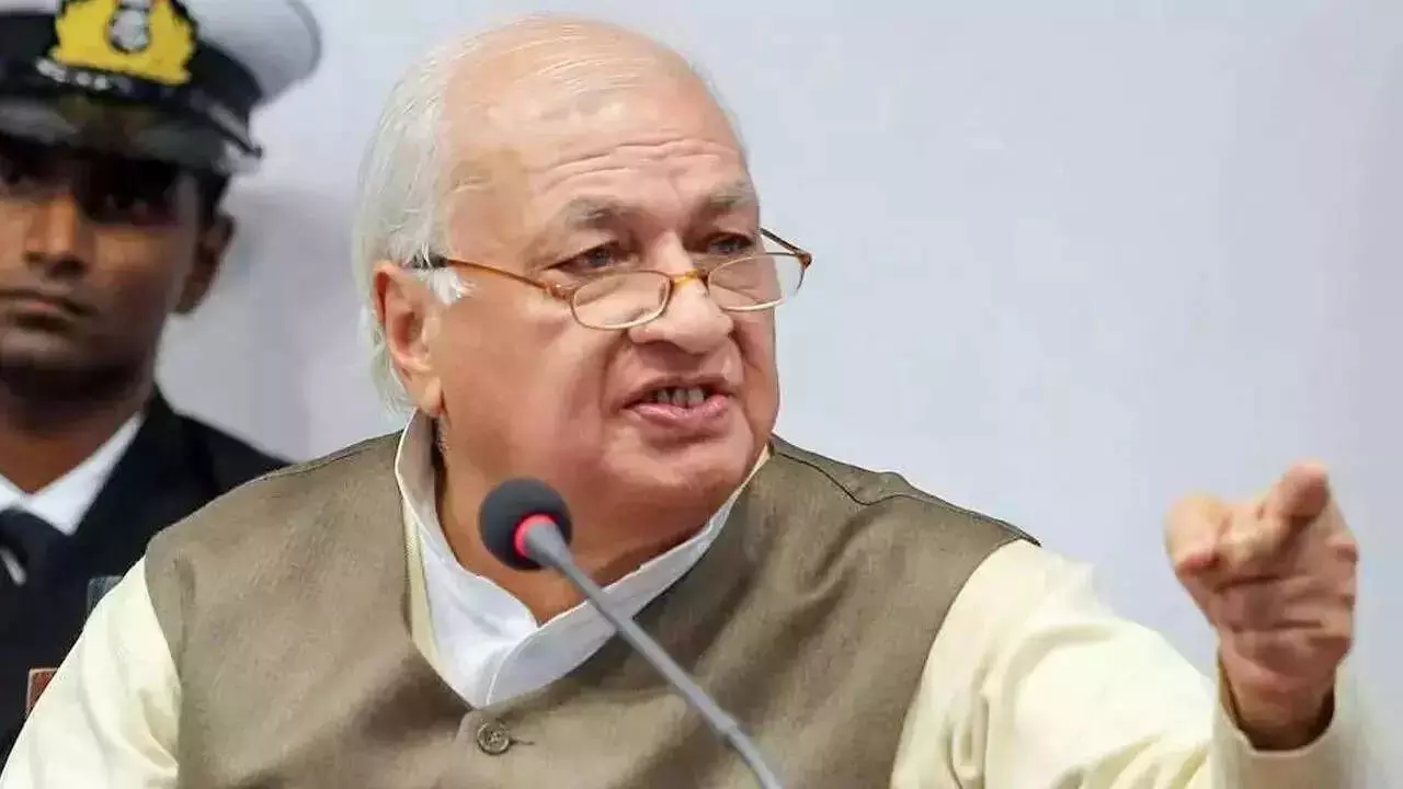 വാര്ഡ് പുനര്വിഭജനം; സര്ക്കാര് ഓര്ഡിനന്സ് ഗവര്ണര് തിരിച്ചയച്ചു വാര്ഡ് പുനര്വിഭജനം; സര്ക്കാര് ഓര്ഡിനന്സ് ഗവര്ണര് തിരിച്ചയച്ചു