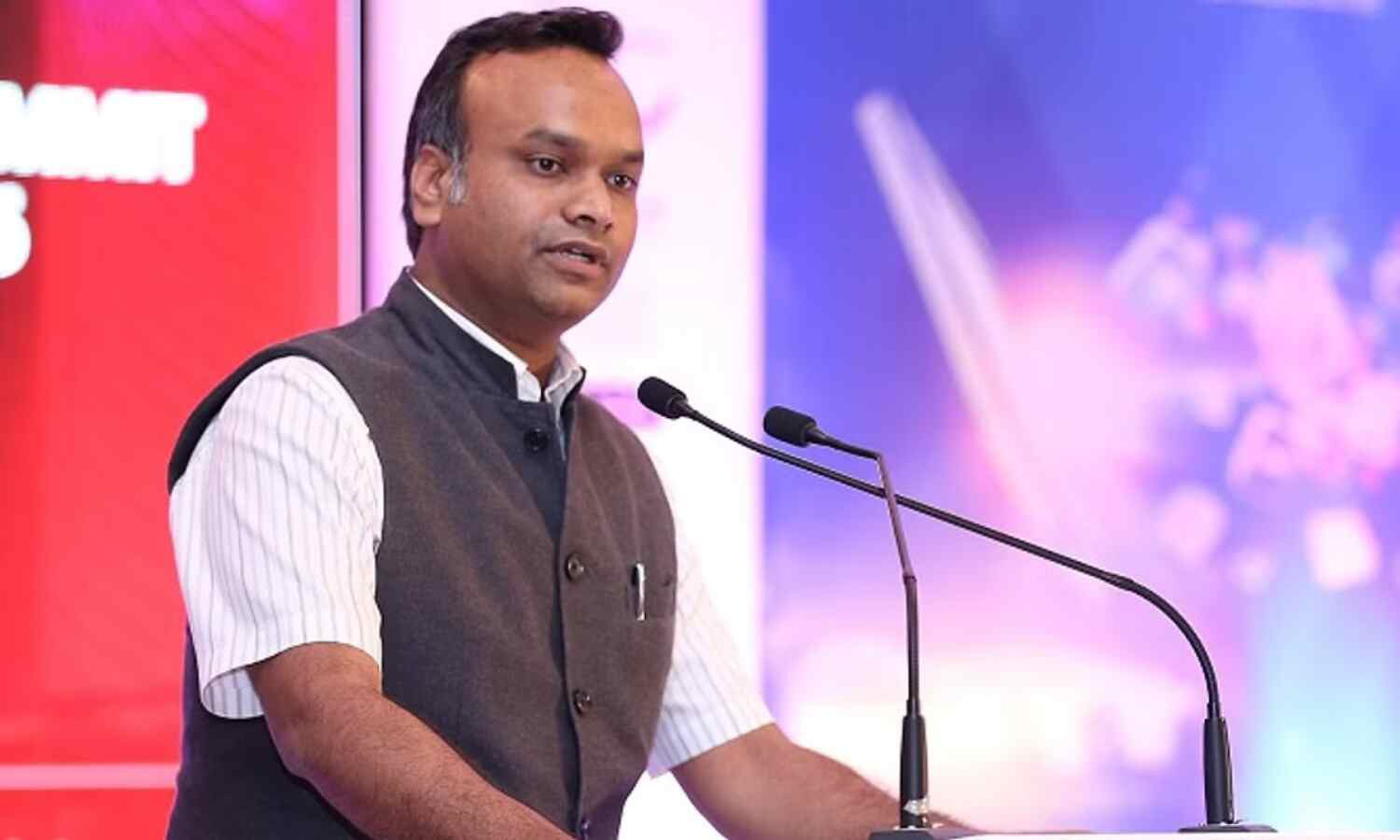 ദേശീയപതാകയെ അംഗീകരിക്കാത്ത ബിജെപിക്ക് പാകിസ്താനിലേക്ക് പോവാം; രൂക്ഷവിമര്ശനവുമായി കര്ണാടക മന്ത്രി പ്രിയങ്ക് ഖാര്ഗെ ദേശീയപതാകയെ അംഗീകരിക്കാത്ത ബിജെപിക്ക് പാകിസ്താനിലേക്ക് പോവാം; രൂക്ഷവിമര്ശനവുമായി കര്ണാടക മന്ത്രി പ്രിയങ്ക് ഖാര്ഗെ