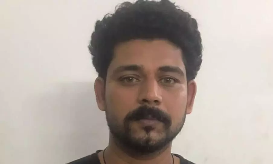 ജില്ലാ ആശുപത്രിയില് യുവതിക്കെതിരെ ലൈംഗികാതിക്രമം നടത്തിയ യുവാവ് അറസ്റ്റില് ജില്ലാ ആശുപത്രിയില് യുവതിക്കെതിരെ ലൈംഗികാതിക്രമം നടത്തിയ യുവാവ് അറസ്റ്റില്