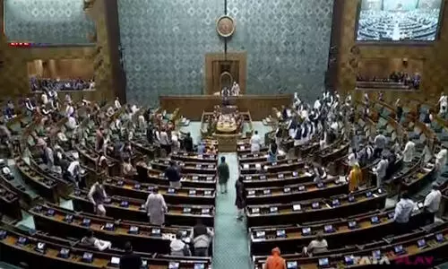 കേരളത്തിനുള്ള സഹായം: 57000 കോടി കുറഞ്ഞുവെന്ന ആരോപണം തള്ളാതെ കേന്ദ്ര ധനകാര്യ മന്ത്രാലയം കേരളത്തിനുള്ള സഹായം: 57000 കോടി കുറഞ്ഞുവെന്ന ആരോപണം തള്ളാതെ കേന്ദ്ര ധനകാര്യ മന്ത്രാലയം