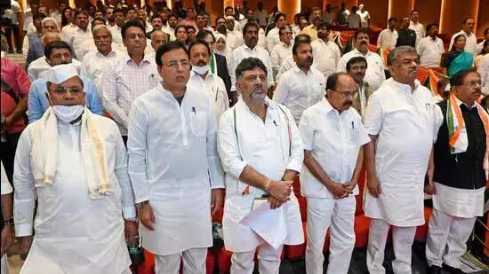 കേരളത്തിന്റെ ഡല്ഹി സമരത്തിന് പൂര്ണ പിന്തുണയെന്ന് കര്ണാടക കോണ്ഗ്രസ് കേരളത്തിന്റെ ഡല്ഹി സമരത്തിന് പൂര്ണ പിന്തുണയെന്ന് കര്ണാടക കോണ്ഗ്രസ്