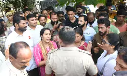 രാമായണവും മഹാഭാരതവും വെറും സാങ്കല്‍പ്പികം; കര്‍ണാടകയില്‍ അധ്യാപികയെ പിരിച്ചുവിട്ട് കോണ്‍വെന്റ് സ്‌കൂള്‍