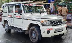 തൃശ്ശൂരില്‍ ഗവര്‍ണര്‍ക്ക് നേരെ കരിങ്കൊടി; 25 എസ്.എഫ്.ഐ പ്രവര്‍ത്തകര്‍ കസ്റ്റഡിയില്‍