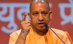 യുപിയില്‍ യോഗി സര്‍ക്കാര്‍ പണിമുടക്ക് നിരോധിച്ചു; നിരോധനം ലംഘിച്ചാല്‍ വാറണ്ടില്ലാതെ അറസ്റ്റ്, ഒരുവര്‍ഷം വരെ തടവ്