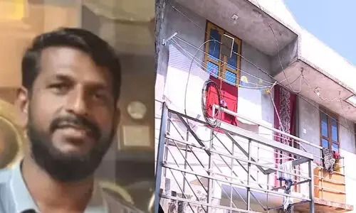 വീട്ടിലെ പ്രസവത്തിനിടെ മാതാവും കുഞ്ഞും മരിച്ച സംഭവം; അക്യുപങ്ചര് ചികില്സ നടത്തിയയാള് കസ്റ്റഡിയില് വീട്ടിലെ പ്രസവത്തിനിടെ മാതാവും കുഞ്ഞും മരിച്ച സംഭവം; അക്യുപങ്ചര് ചികില്സ നടത്തിയയാള് കസ്റ്റഡിയില്