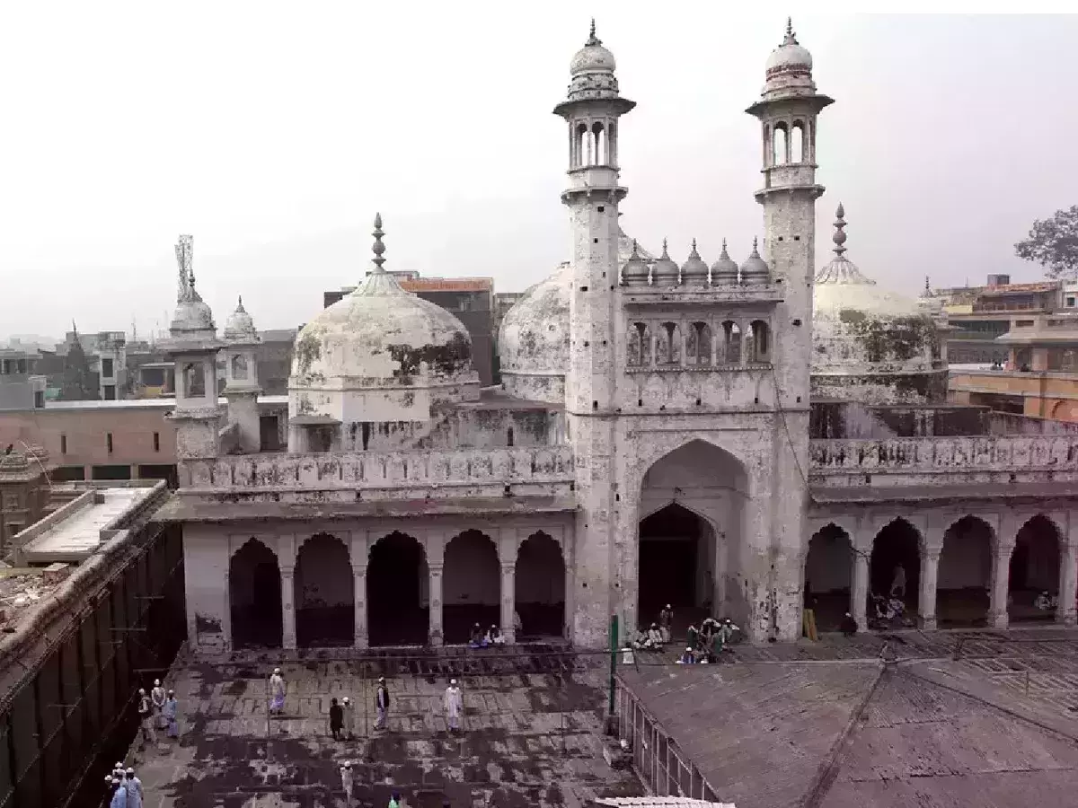 ഗ്യാന്വാപി മസ്ജിദ് കമ്മിറ്റിയുടെ അപ്പീല് തള്ളി അലഹാബാദ് ഹൈക്കോടതി; പള്ളി സമുച്ചയത്തിലെ പൂജ തുടരാം ഗ്യാന്വാപി മസ്ജിദ് കമ്മിറ്റിയുടെ അപ്പീല് തള്ളി അലഹാബാദ് ഹൈക്കോടതി; പള്ളി സമുച്ചയത്തിലെ പൂജ തുടരാം