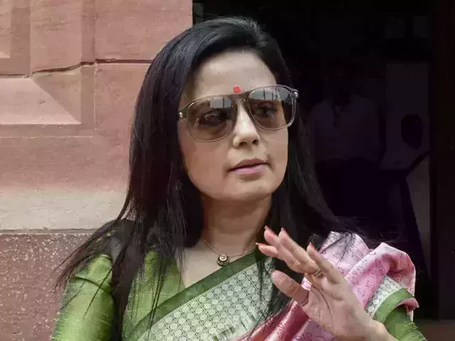 മാധ്യമങ്ങളെ നിയന്ത്രിക്കണം; ഹരജിയുമായെത്തിയ മഹുവ മൊയ്ത്രയ്ക്ക് തിരിച്ചടി മാധ്യമങ്ങളെ നിയന്ത്രിക്കണം; ഹരജിയുമായെത്തിയ മഹുവ മൊയ്ത്രയ്ക്ക് തിരിച്ചടി