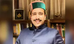കോണ്‍ഗ്രസ് നേതാവ് വീര്‍ഭദ്ര സിങിന്റെ മകനായ ഹിമാചല്‍ മന്ത്രി വിക്രമാദിത്യ സിങ് രാജിവച്ചു
